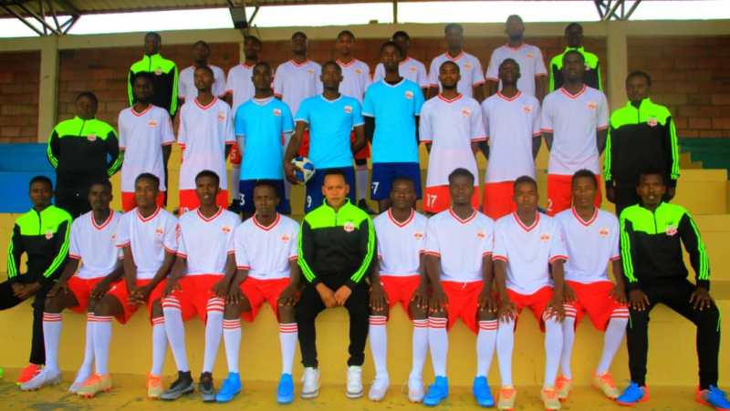 Abakinnyi, abatoza ndetse n