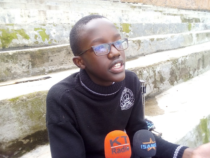 Uyu munyeshuri avuga ko yatangiye gusobanukirwa akamaro ka Drone