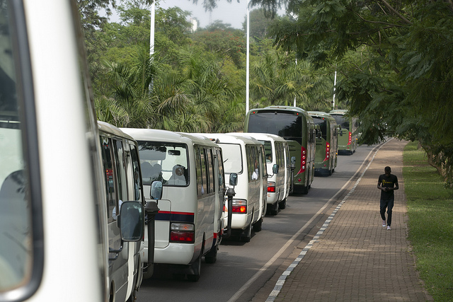 Wow, ndi gufata interineti ituruka muri izi modoka