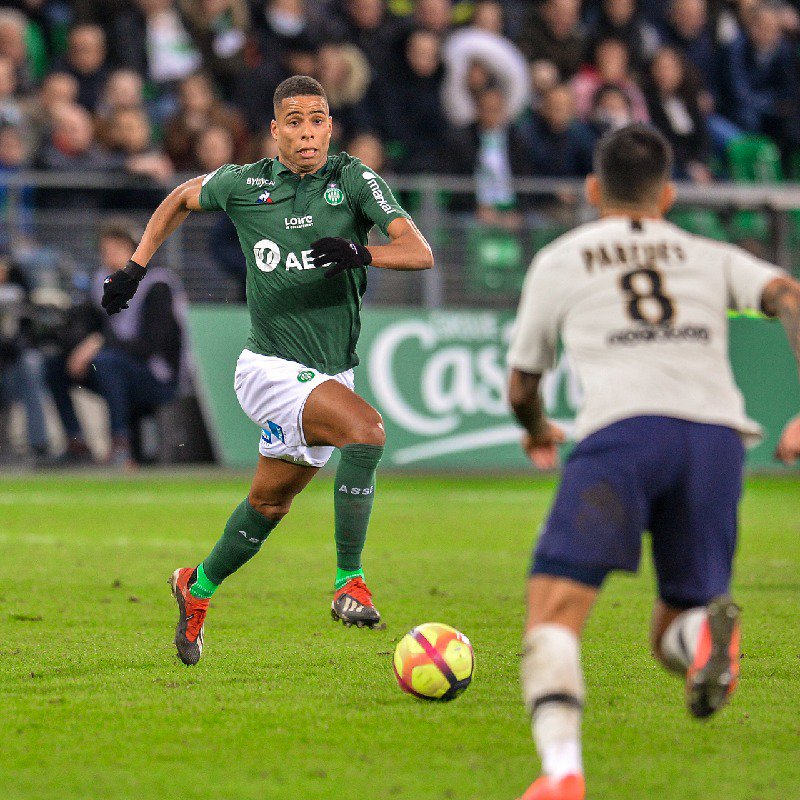 Kévin Monnet-Paquet yavunikiye mu mukino wa Paris St Germain 