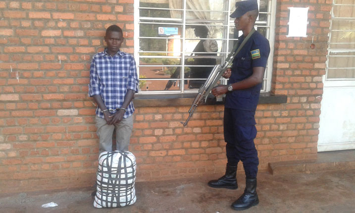 Yafatanywe urumogi avuga ko yari arugemuye i Kabuga.