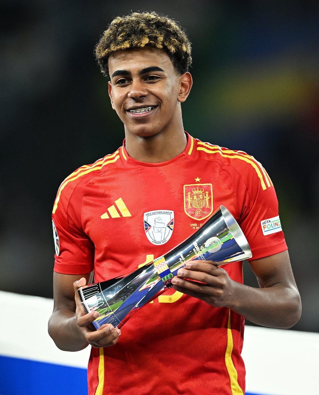 Yamal yahawe igihembo cy'umukinnyi muto w'irushanwa