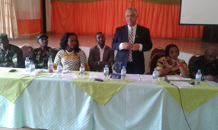 Umuyobozi wa Partners in Health yashimye uruhare rw'ingabo na Polisi muri serivisi z'ubuzima.