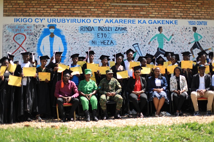 Urubyiruko rusoje amasomo y