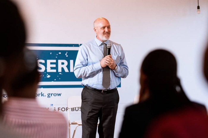 Robin Padberg wa Feed the Future Rwanda, Nguriza Nshore