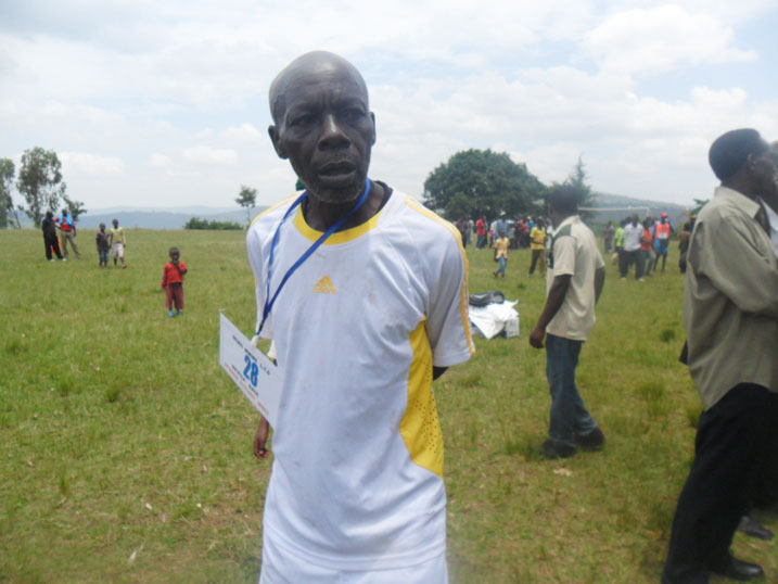 Umusaza Zacharie wabaye uwa 3 mu gusiganwa ku magare.