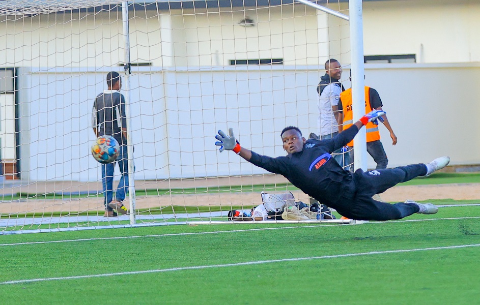 Umunyezamu Ishimwe Pierre na we ari mu bakinnyi bakoze imyitozo