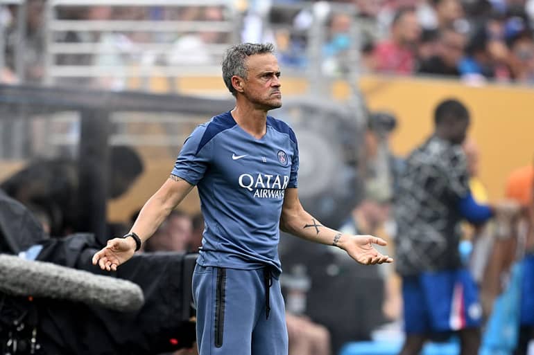 Umutoza wa PSG Luis Enrique ntabwo yumvaga ibiri kumubaho