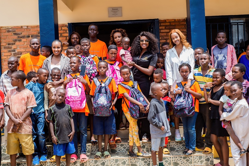 Abana bo kwa Gisimba bahawe imfashanyo y