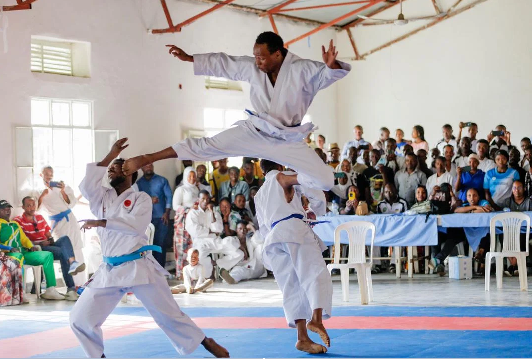 Karate iha umutekano uwayize kuko abasha kwirwanaho asagariwe, ikaba n'umuti wa zimwe mu ndwara