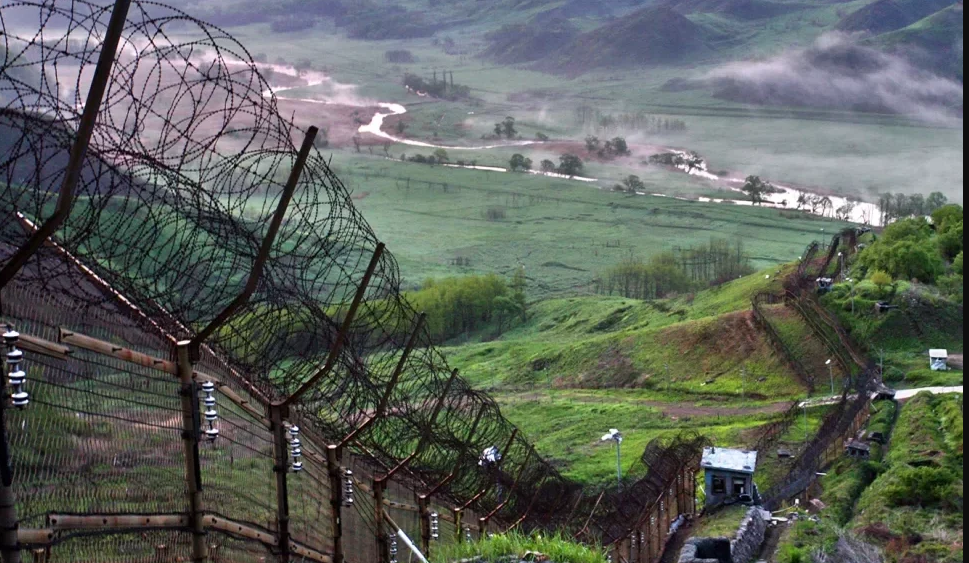 No Man's Land hagati ya za Korea zombi, ahitwa DMZ, Demilitialized zome