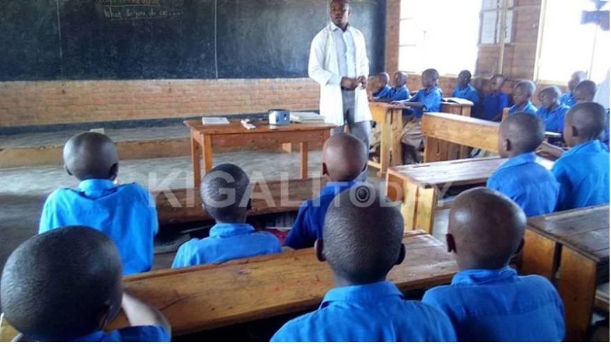 Abanyeshuri batsinzwe bashyiriweho amahirwe yo kwiga mu biruhuko