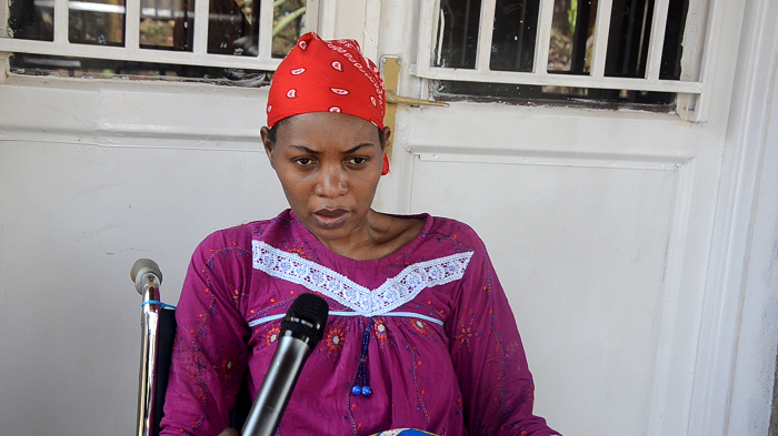 Kubera ubumuga yatewe n'ubwo burwayi ntabwo abasha kuvuga neza