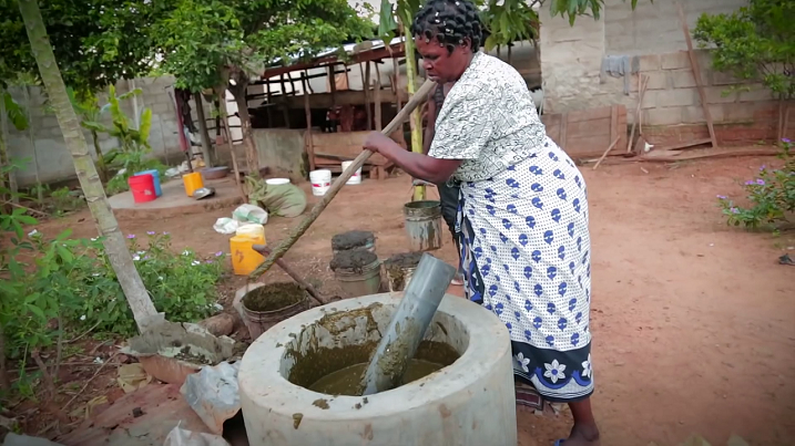 Akazi ko gukorera biogaz ngo ntikoroshye 