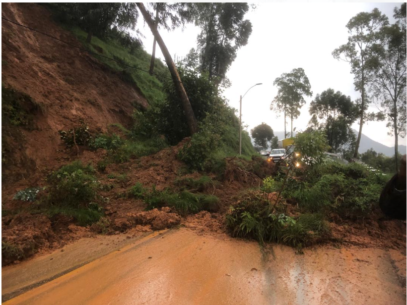 Inkangu yari yafunze umuhanda burundu
