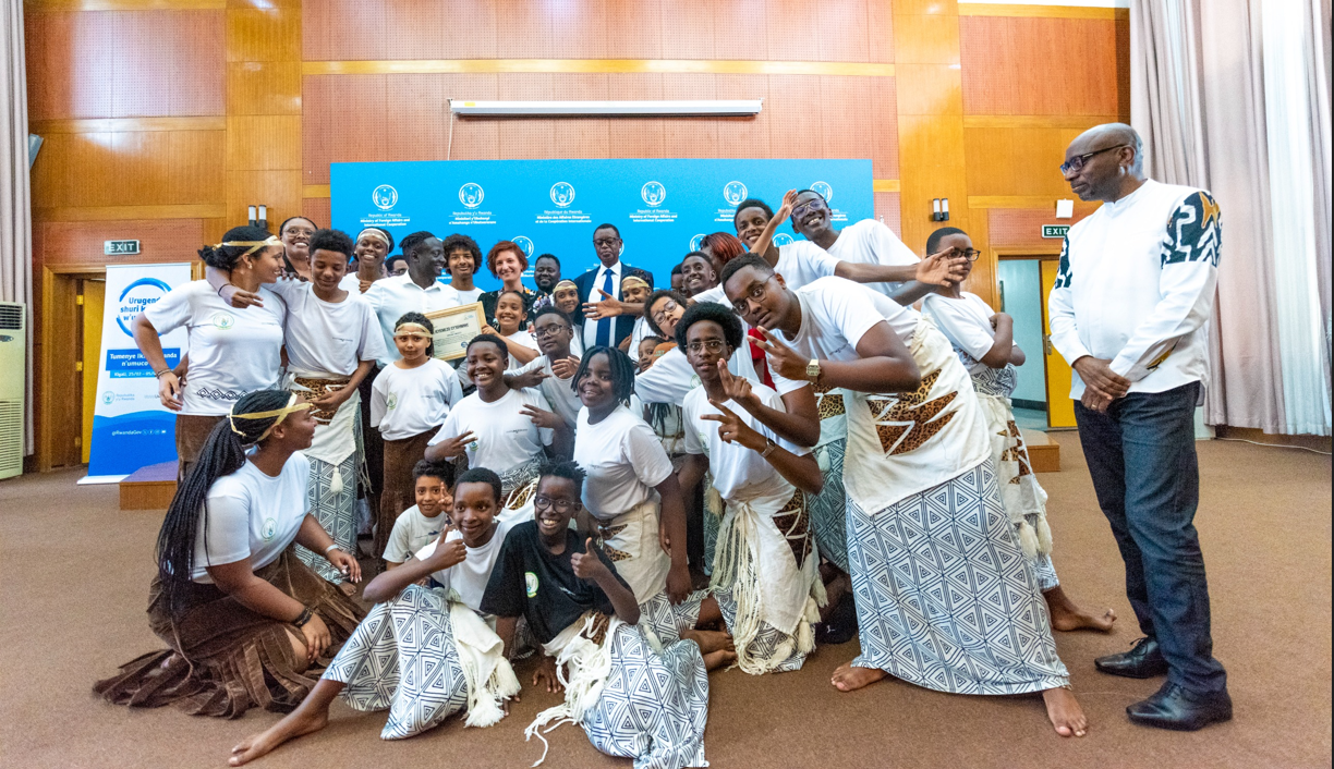 Abanyarwanda batuye mu mahanga barasabwa kwigisha abana babo Ikinyarwanda 