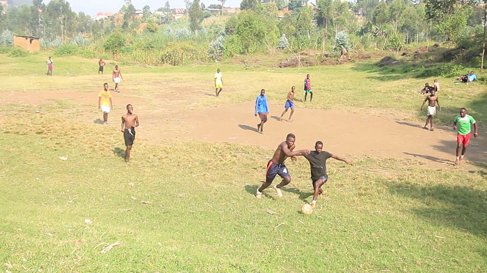 Hari abagaragara bakina imikino itandukanye kandi bitemewe