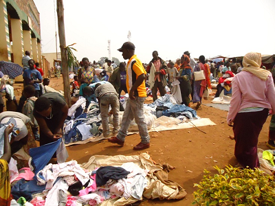 Imyenda (amakariso, amasogisi, amasegeri n