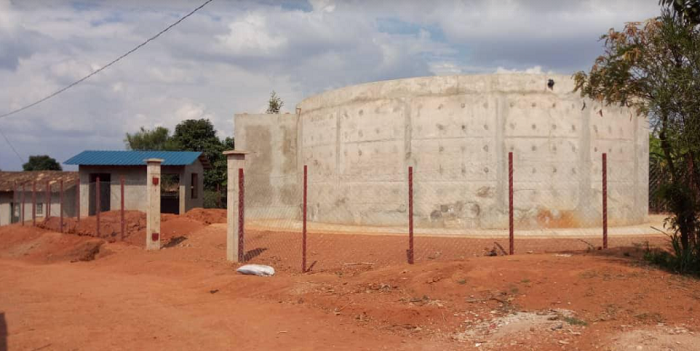 Hari gushyirwa n'ikigega cy'amazi