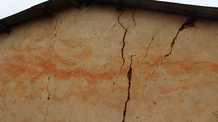 Hari n'izishobora kugwa kuko inkuta ziyashije