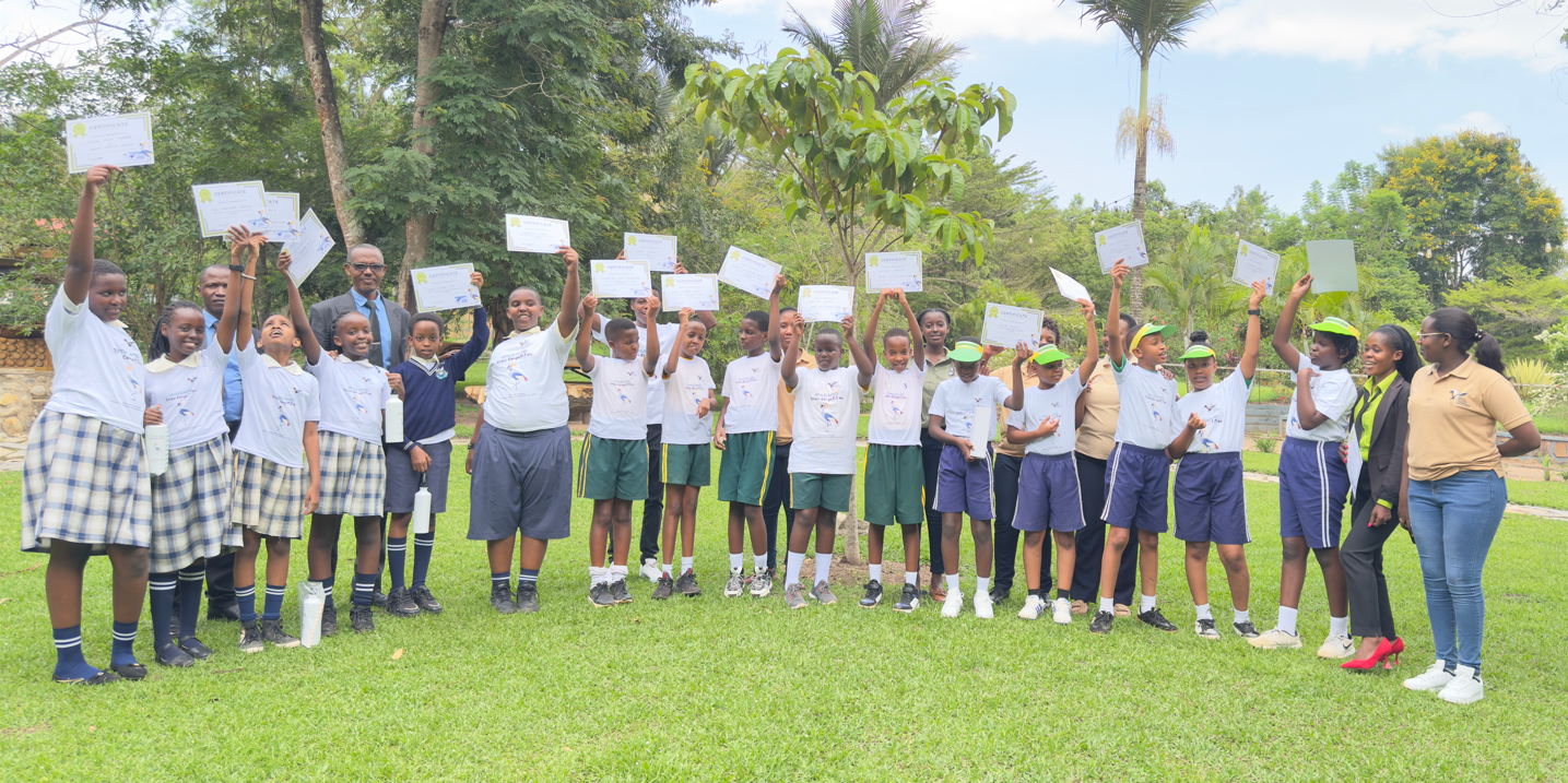 Abitabiriye ayo marushanwa bahabwa ibihembo