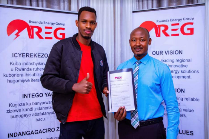 Perezida wa REG aha Dusengimana Wyclif ikaze mu muryango wa REG VC