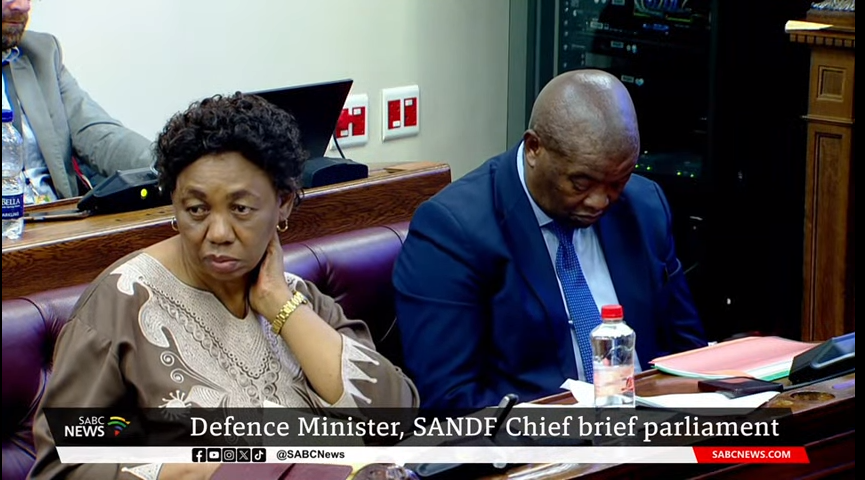 Minisitiri wungirije w