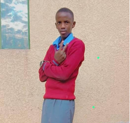 ARAKAZA Leo Victor, umunyeshuri wahize abandi mu bizamini bisoza amashuri abanza