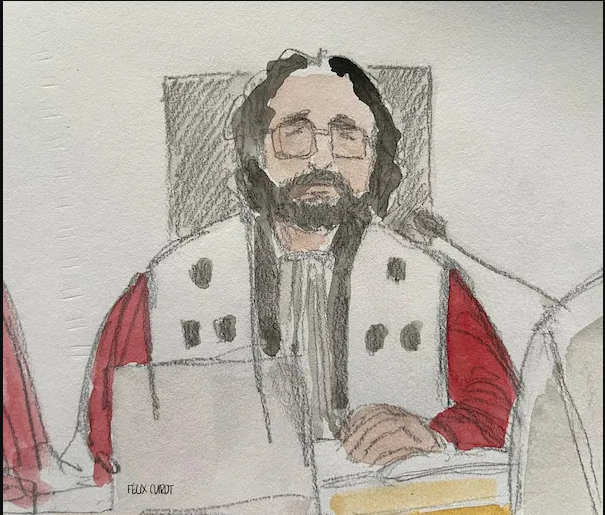 Bwana Abassi, Perezida w"inteko iburanisha Sosthene Munyemana i Paris