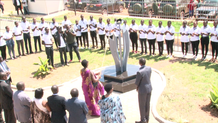 Mu Karere ka Gisagara bibukiye ku rwibutso rushyinguyemo imibiri igera ku bihumbi 43 y