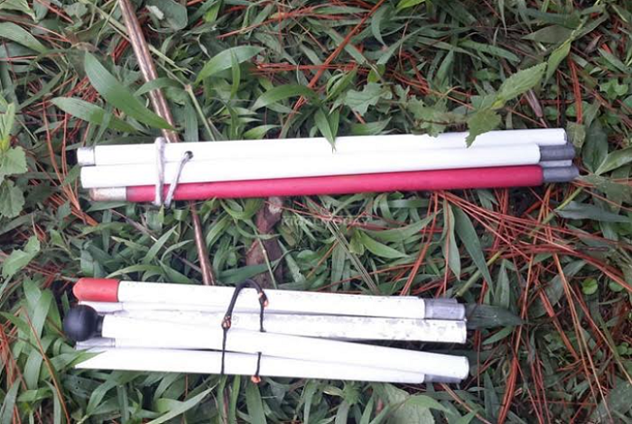 Inkoni yera ni ijisho ry'ufite ubumuga bwo kutabona, irazingwa kugira ngo itarushya nyirayo mu gihe atarimo kuyikoresha