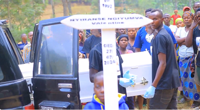 Yashyinguwe n'inshuti n'umuryango